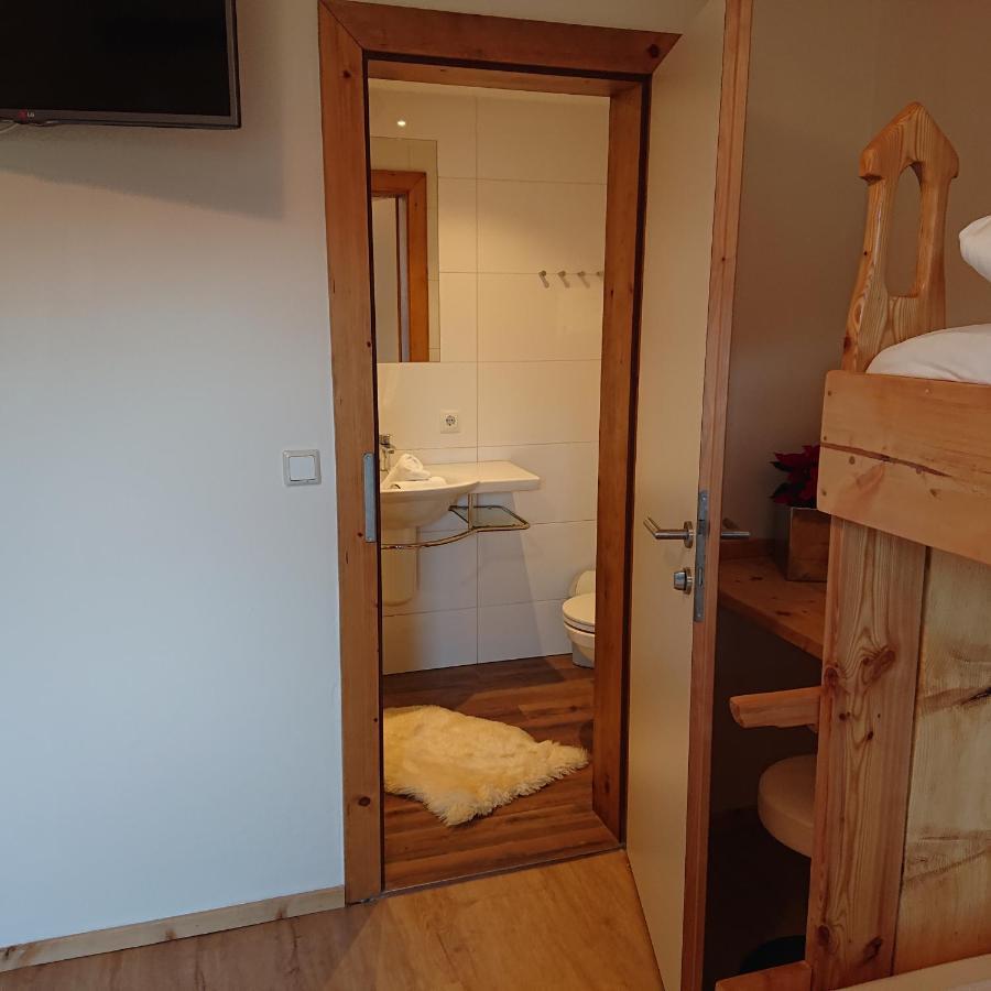 Alpenhostel "Das Besenhaus" Altenmarkt im Pongau Esterno foto