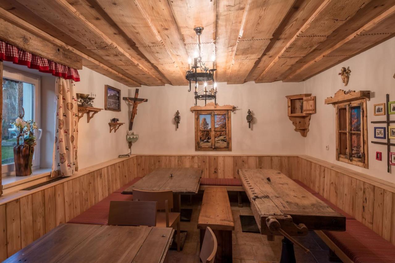 Alpenhostel "Das Besenhaus" Altenmarkt im Pongau Esterno foto
