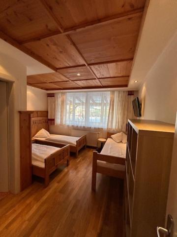 Alpenhostel "Das Besenhaus" Altenmarkt im Pongau Esterno foto